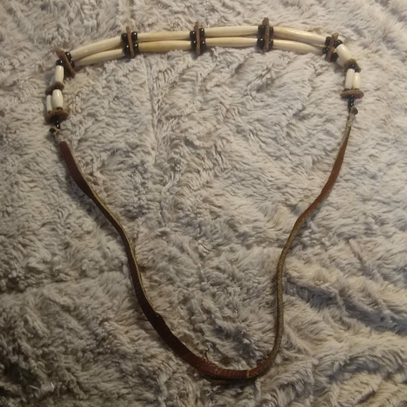 Bone / Black beaded Leather Strap Necklace - Picture 11 of 16